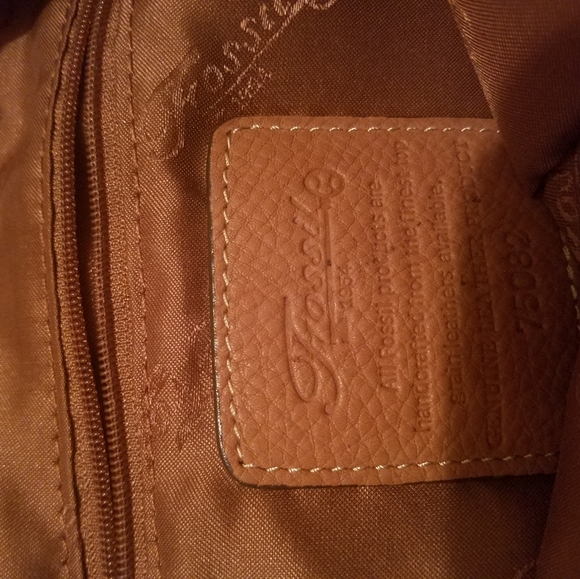 Fossil purse - Picture 2 of 4